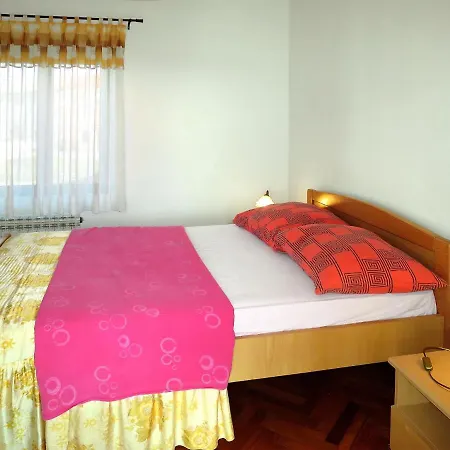 Lejlighed Rosa By Interhome Krnica